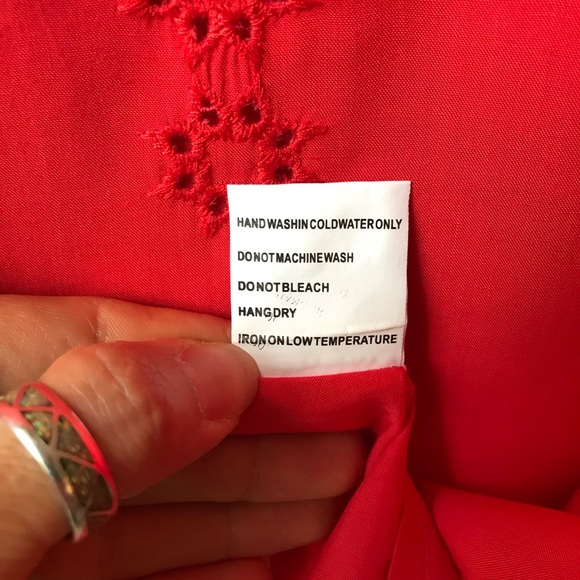 Solitaire Eyelet Top - Picture 7 of 8